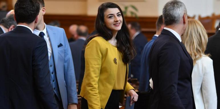 Лена издаде тайната! Заканата